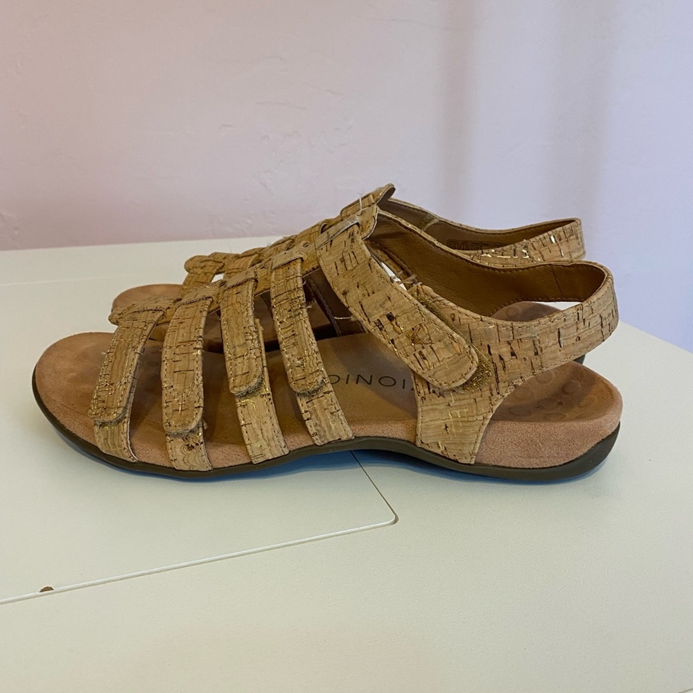 Vionic, Size 9, Gold Cork Sandals